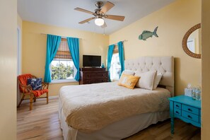 2 bedrooms, iron/ironing board, WiFi, bed sheets - NEW 5 BED BEACH HOUSE- steps away from beach - private parking - game room (Carolina Beach)