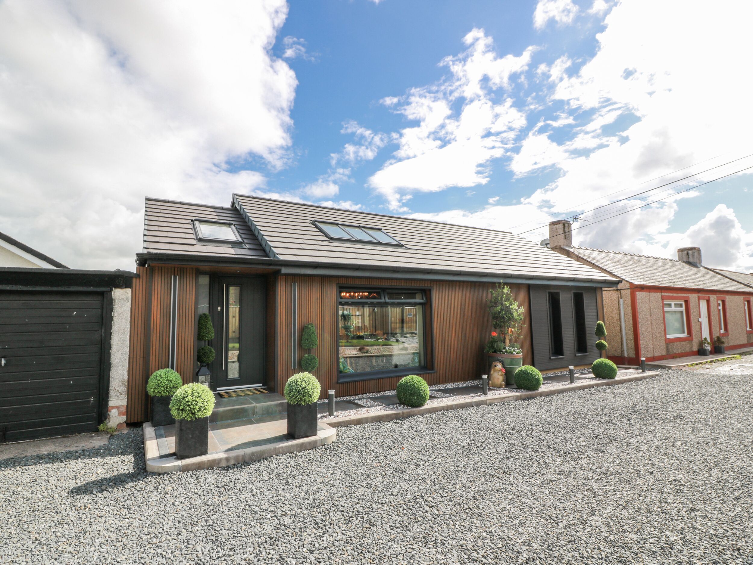 المنشأة من الخارج