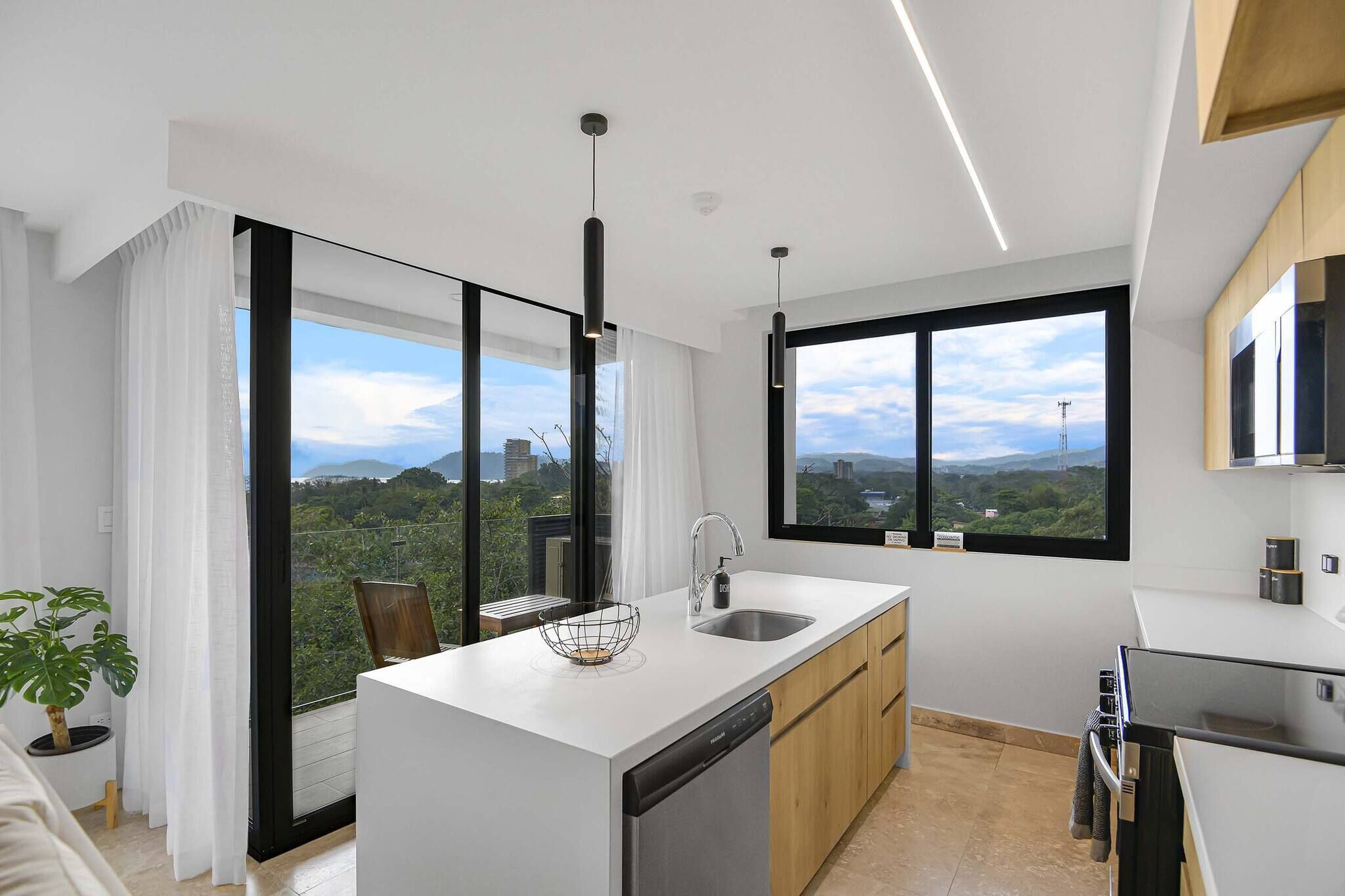 Apartment, 2 Bedrooms, Accessible, Balcony | Interior