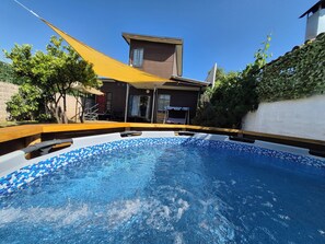 Outdoor pool - Oasis with swimming pool and spectacular view of the Andes Mountains. (La Florida)