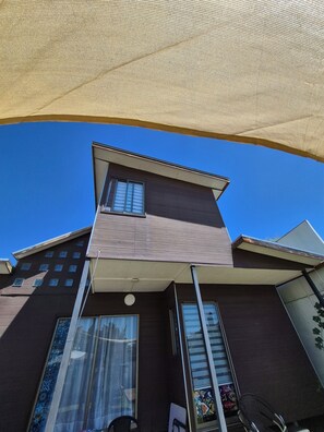 Exterior - Oasis with swimming pool and spectacular view of the Andes Mountains. (La Florida)