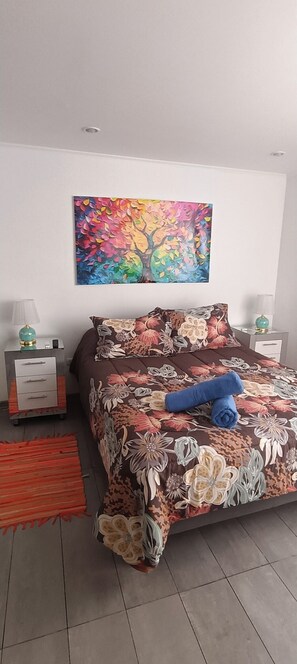 2 bedrooms, iron/ironing board, free WiFi, bed sheets - Oasis with swimming pool and spectacular view of the Andes Mountains. (La Florida)