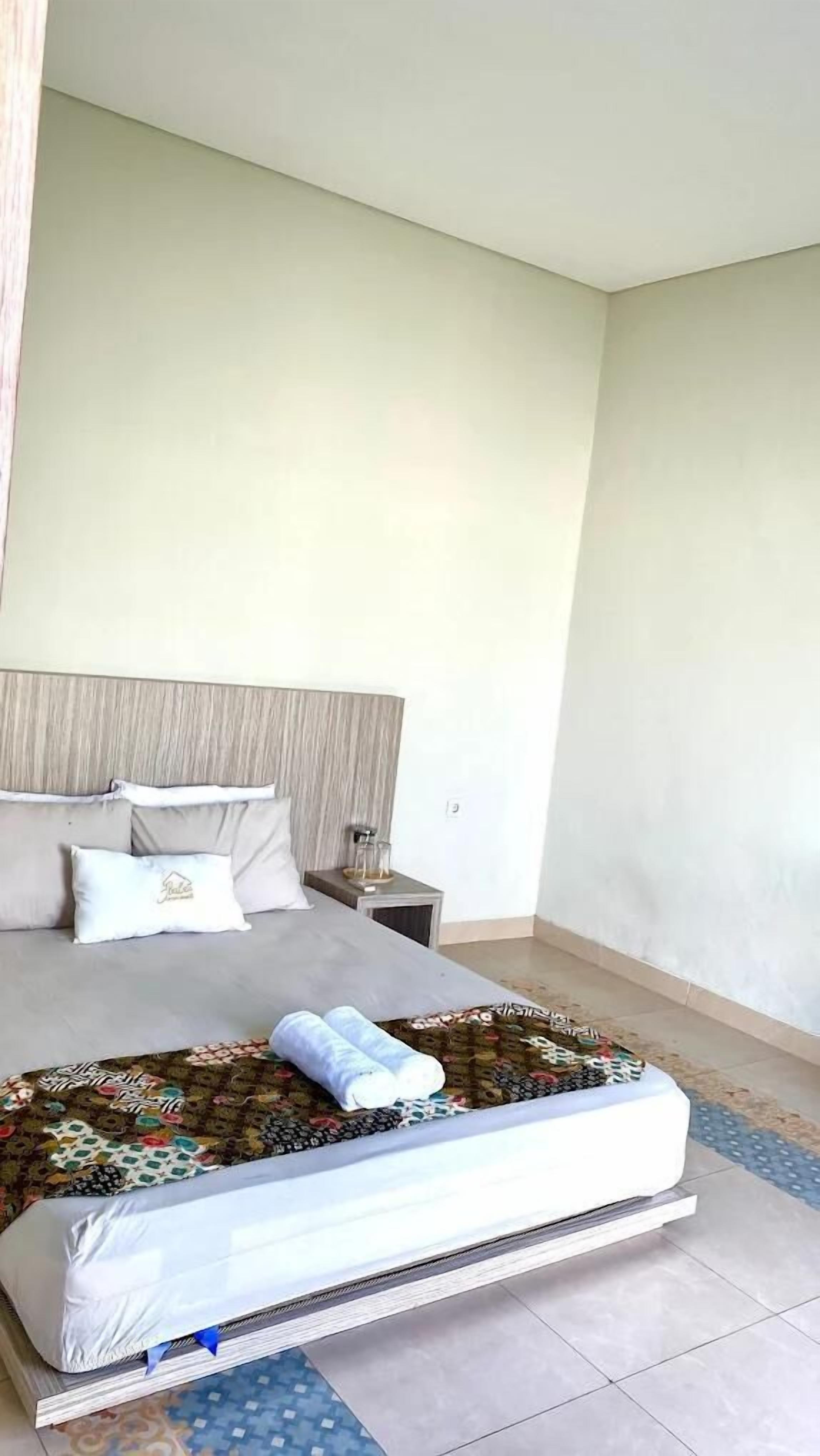 Standard Double Room | Free WiFi