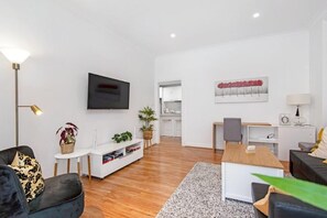 Living area - Ruthven Mansions CBD Boutique NY-Style Apartment (Adelaide)