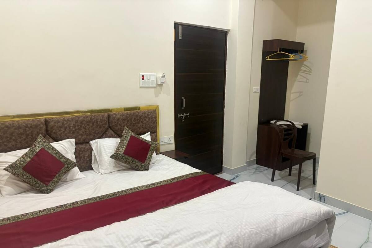 Deluxe Double Room | Free WiFi