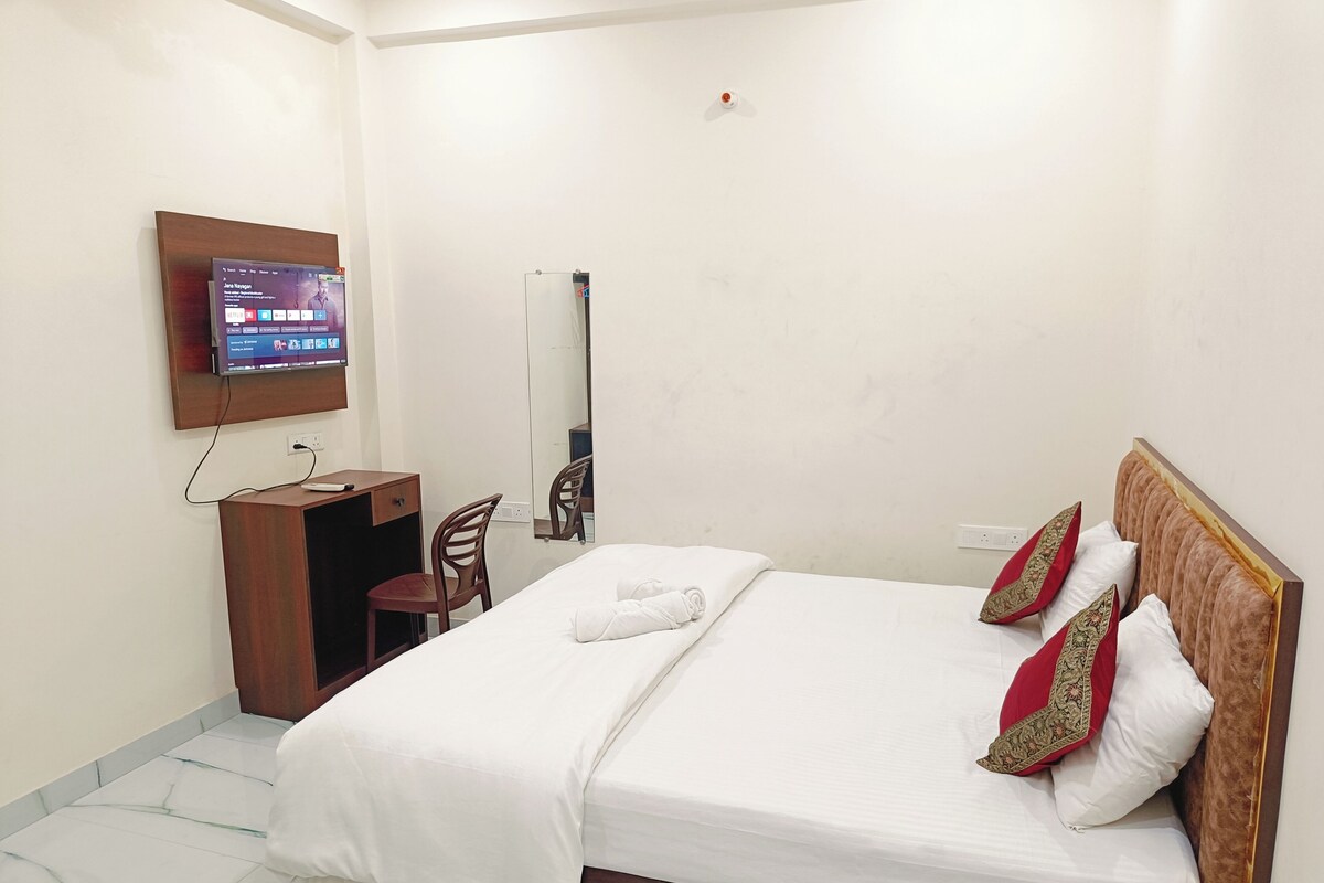 Hypo-allergenic bedding, free WiFi