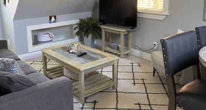 Pine Point Beach private, quaint, charming studio.