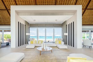 Smart TV - Oceanfront Oasis (Cheval Blanc)