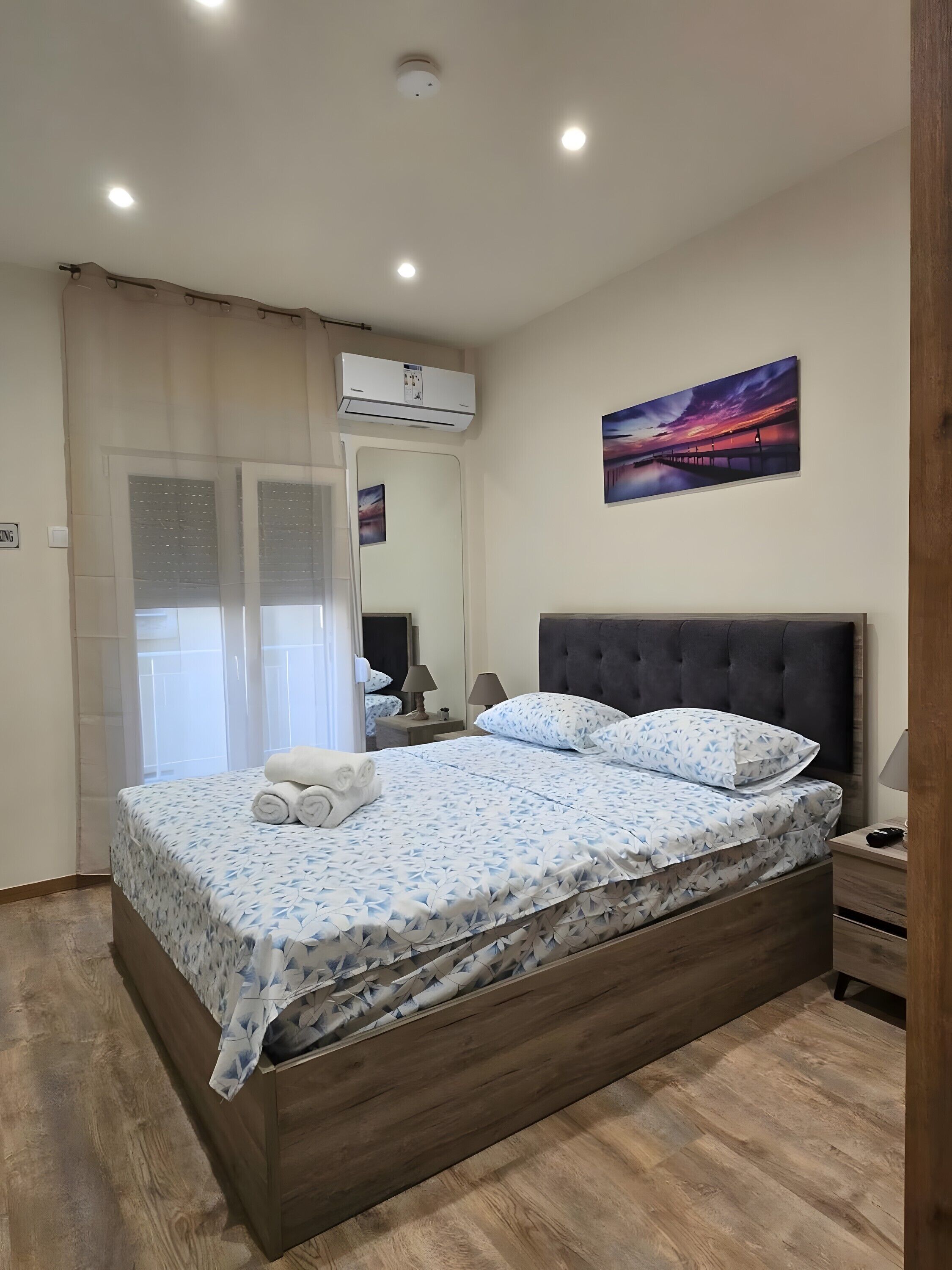 2 chambres, fer et planche à repasser, Wi-Fi, draps fournis