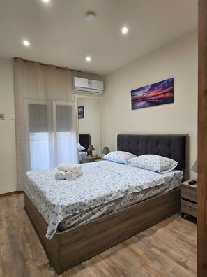 2 slaapkamers, een strijkplank/strijkijzer, wifi, beddengoed