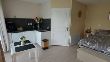 Internet, bed sheets