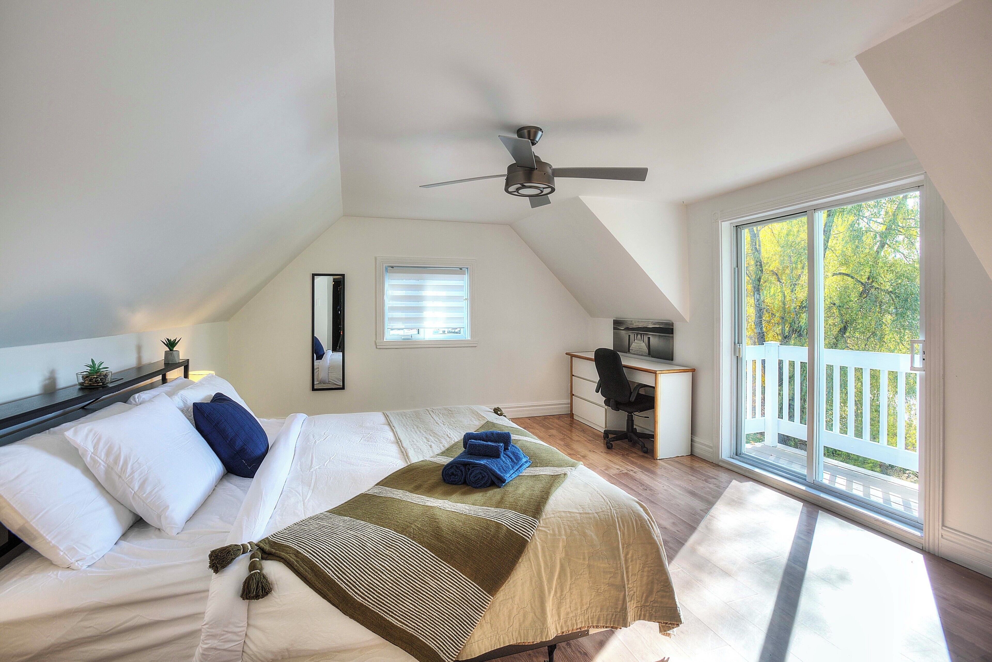 Schreibtisch, Bügeleisen/Bügelbrett, Reisekinderbett, kostenloses WLAN