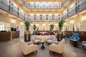Reception - Basiliq Hotel (Budapest)