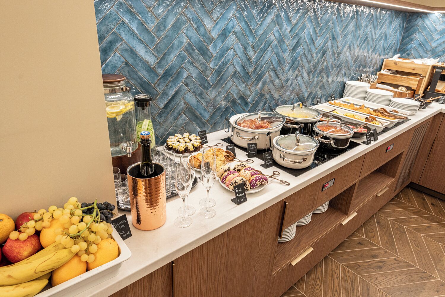 Free daily self-serve breakfast