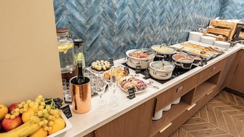 Free daily self-serve breakfast