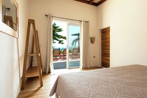 3 bedrooms, free WiFi, bed sheets - Costa Rica Villa Retreat – Ocean Views, Pool, Near Beach, 3 Bedrooms (Santa Teresa)