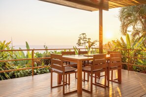 Outdoor dining - Costa Rica Villa Retreat – Ocean Views, Pool, Near Beach, 3 Bedrooms (Santa Teresa)