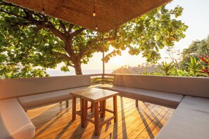 Property grounds - Costa Rica Villa Retreat – Ocean Views, Pool, Near Beach, 3 Bedrooms (Santa Teresa)