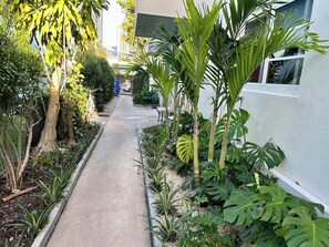 Property grounds - Stay like a local in this 1BR/1BA near Brickell. <br>Central location with parking, private patio, and fast WiFi. <br>Minutes to restaurants, cafés, nightlife, and everything Miami offers. (Miami)