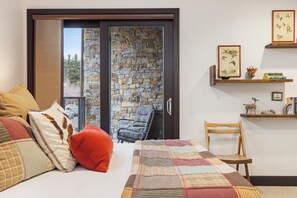 2 quartos, ferros/tábuas de passar roupa, Wi-Fi, roupa de cama