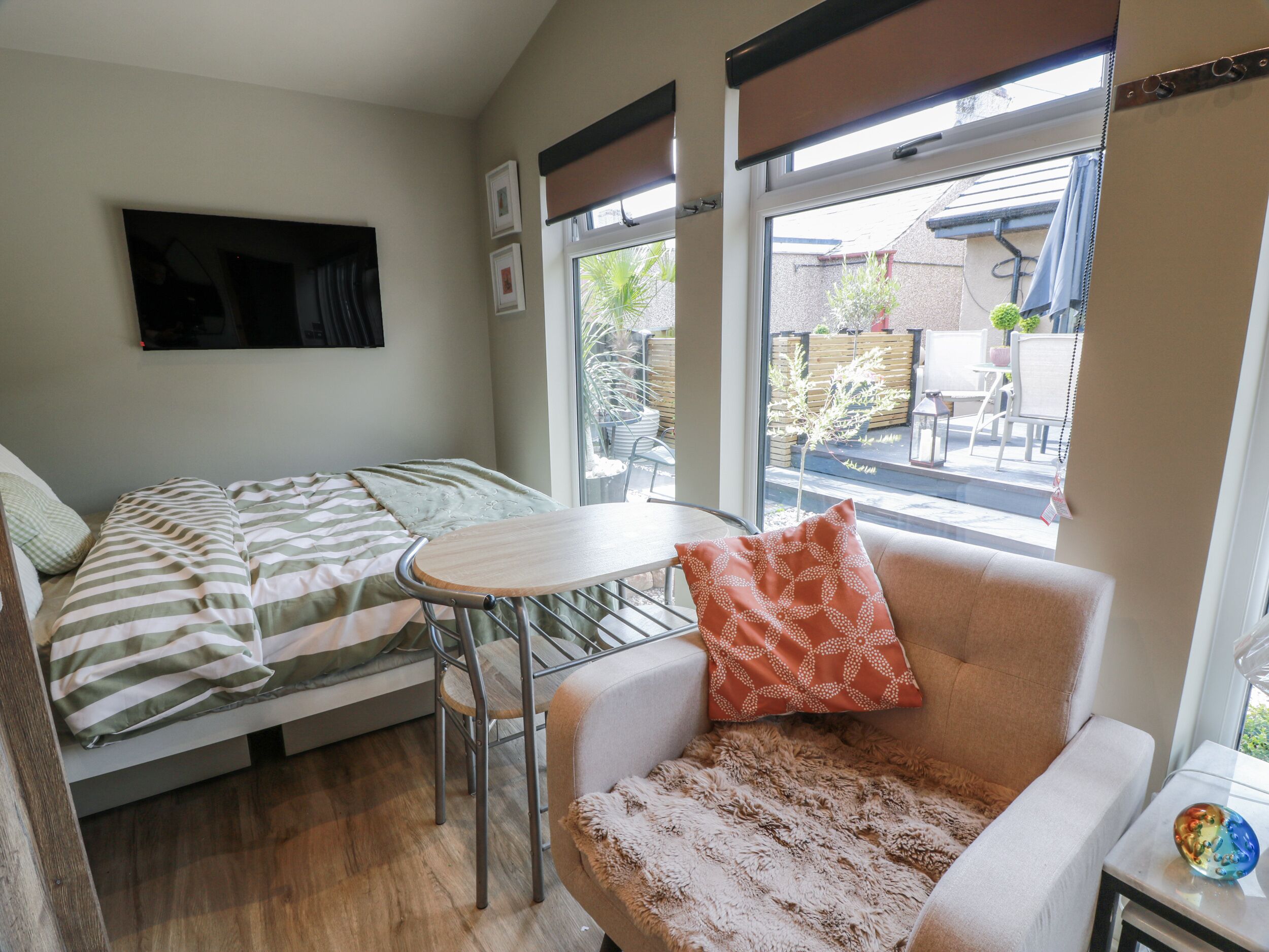 1 bedroom, individually decorated, individually furnished, free WiFi