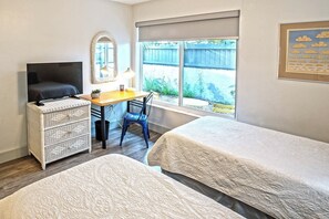 2 bedrooms, desk, iron/ironing board, travel crib - 2BR • 4 Beds • by Miami SoFi Vacation Rentals <br>Tucked in a quiet Palmetto Bay neighborhood, this property offers stylish 2BR/1BA stays with thoughtful design, outdoor spaces, and easy access to parks, dining, and Miami hotspots. (Palmetto Bay)
