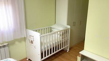 Apartment, 1 Double Bed with Sofa bed, Kitchen | Blackout drapes, iron/ironing board, free cribs/infant beds, free WiFi