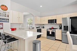 Talheres/pratos/utensílios de cozinha