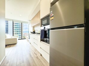 Coffee/tea maker, fridge, microwave, oven - New & Spacious Studio Apt Opposite Central Market (Adelaide)