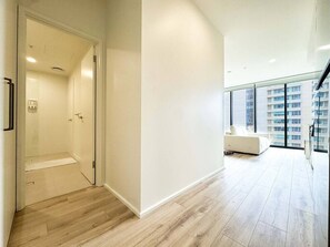 Interior - New & Spacious Studio Apt Opposite Central Market (Adelaide)