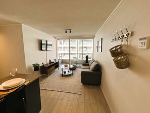 TV, offices - HOM l WiFi Calefaccion Parking Lavadora Metro 4min (Santiago)
