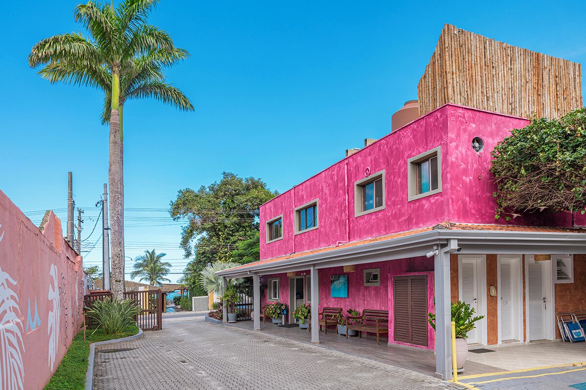 Vista frontal de la propiedad