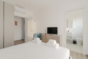 Apartment, Balkon, Flussblick