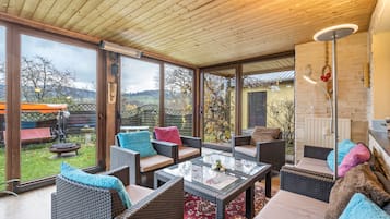 Télévision, cheminée