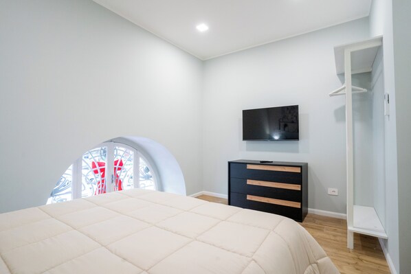 Classic Room, Hill View | Free WiFi