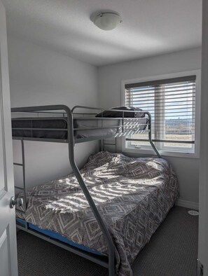 3 chambres, Wi-Fi gratuit, draps fournis