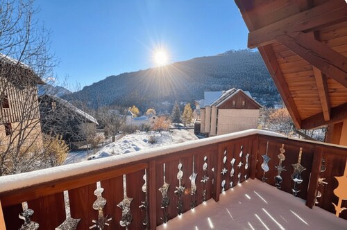 Charming and bright cottage in Briançon