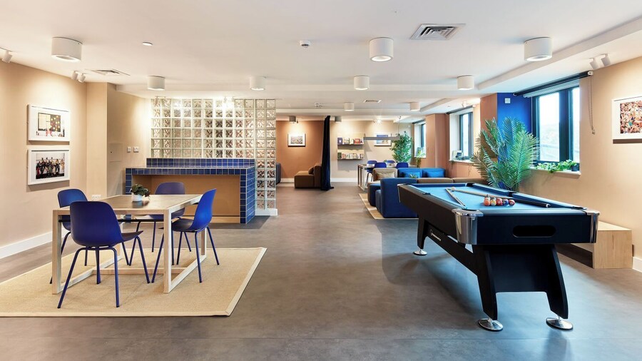 Student Only Hollis Wharf