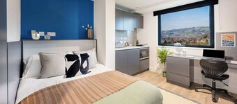 Student Only Hollis Wharf