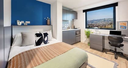 Student Only Hollis Wharf