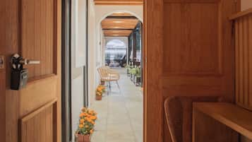 Luxury-Doppelzimmer | Minibar, Zimmersafe, Schreibtisch, Bügeleisen/Bügelbrett