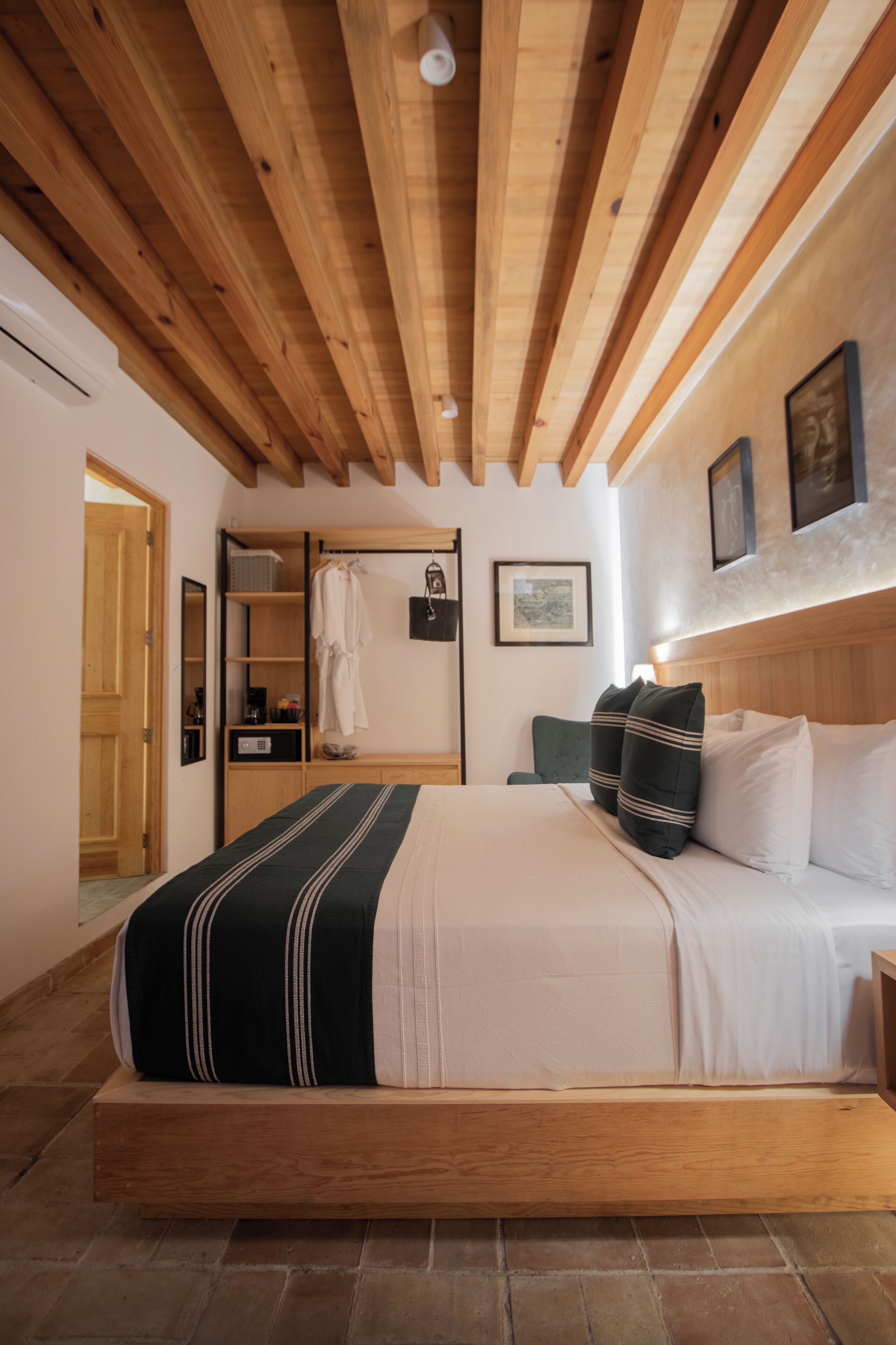 Luxury Double Room | Minibar, in-room safe, desk, iron/ironing board