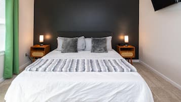 3 slaapkamers, een strijkplank/strijkijzer, gratis wifi, beddengoed