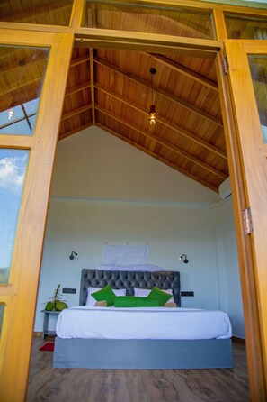 Deluxe Double Room, Air conditioning, Mountain View | Balcony - Tunnel Top Inn Ella (Ella)