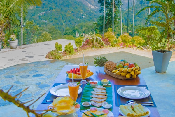 Free daily full breakfast