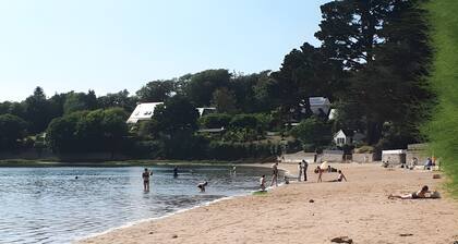 By the Water â Guest Room