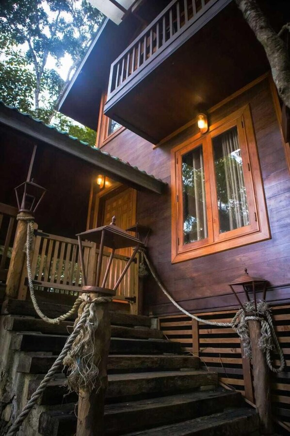 Camera doppia, vista montagna | Facciata della struttura