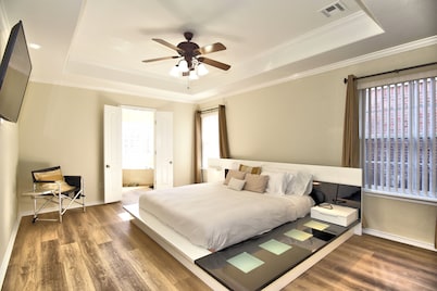Quaint 3-bedroom house with AC in charming Jenks