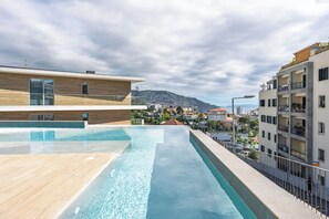 Outdoor pool - Golden View Funchal (Funchal)