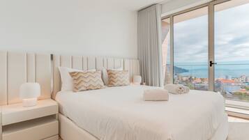 Deluxe-lejlighed - havudsigt | Mørklægningsgardiner, lydisolering, strygejern/strygebræt, gratis Wi-Fi